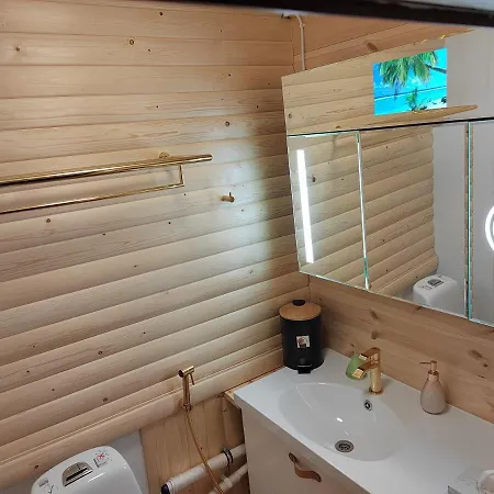 Apartment Relax & Recharge - A Unique With A Touch Of Luxury - Hot Tub And Sauna Inspired Decor #not A Real Sauna# Easy Access - Direct Train 15 Min To