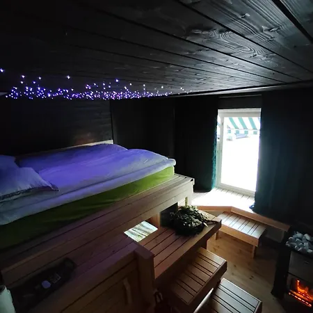 Private With Sauna Themed Bedroom, Private Jacuzzi, Center By Train 15min Helsinki