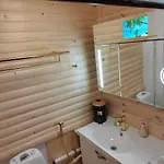 아파트 Relax & Recharge - A Unique With A Touch Of Luxury - Hot Tub And Sauna Inspired Decor #not A Real Sauna# Easy Access - Direct Train 15 Min To