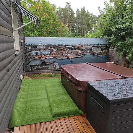 Relax & Recharge - A Unique With A Touch Of Luxury - Hot Tub And Sauna Inspired Decor #not A Real Sauna# Easy Access - Direct Train 15 Min To Apartment *