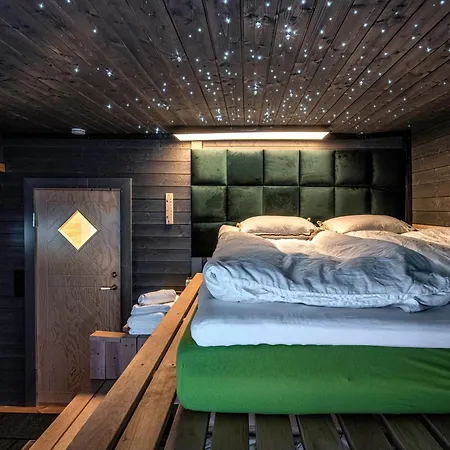 Private With Sauna Themed Bedroom, Private Jacuzzi, Center By Train 15min Apartment