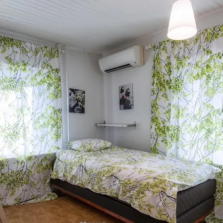 Private With Sauna Themed Bedroom, Private Jacuzzi, Center By Train 15min Apartment