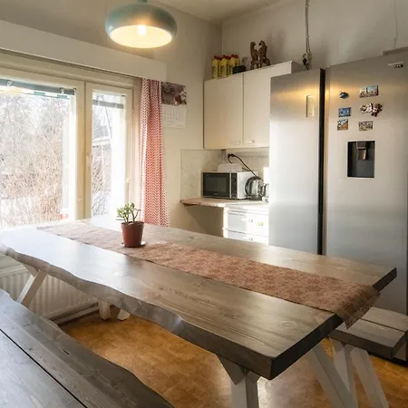 Private With Sauna Themed Bedroom, Private Jacuzzi, Center By Train 15min Helsinki
